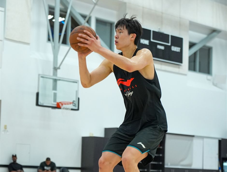 杨瀚森再次特训只待选秀！63岁教练驾到，助推他生日当天冲首轮？
