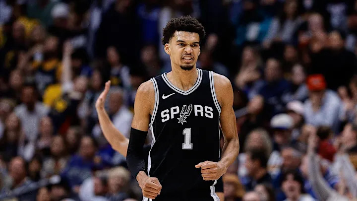 美媒：马刺已就杜兰特交易向太阳提交报价，但该报价不包含今年的NBA选秀榜眼签