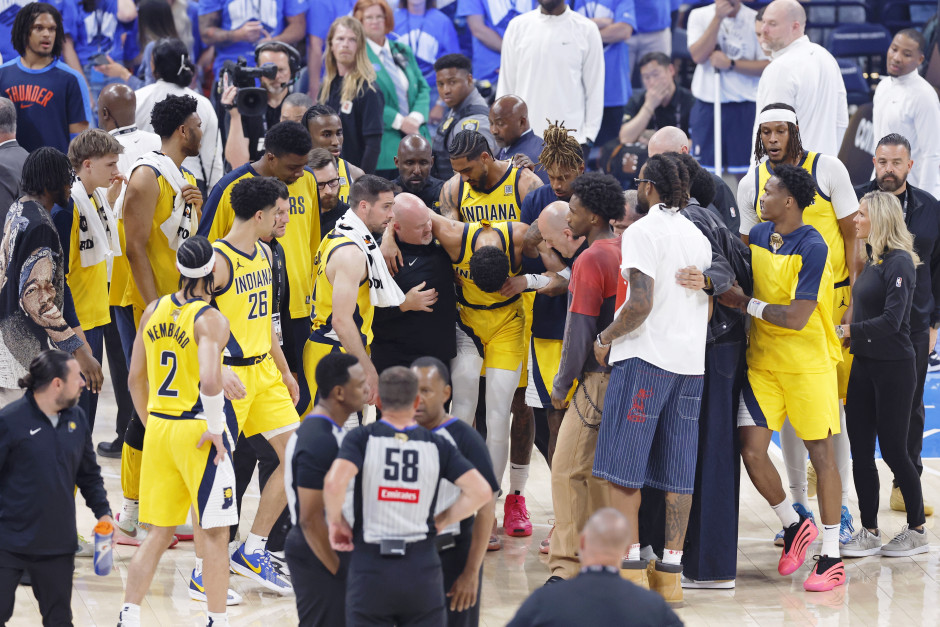 伤病潮摧毁了本次的季后赛 NBA仍拒绝缩减赛程 难道经济利益大于球员健康？