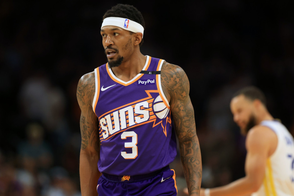 NBA最新交易消息 太阳想要交易比尔，但后者有交易否决权