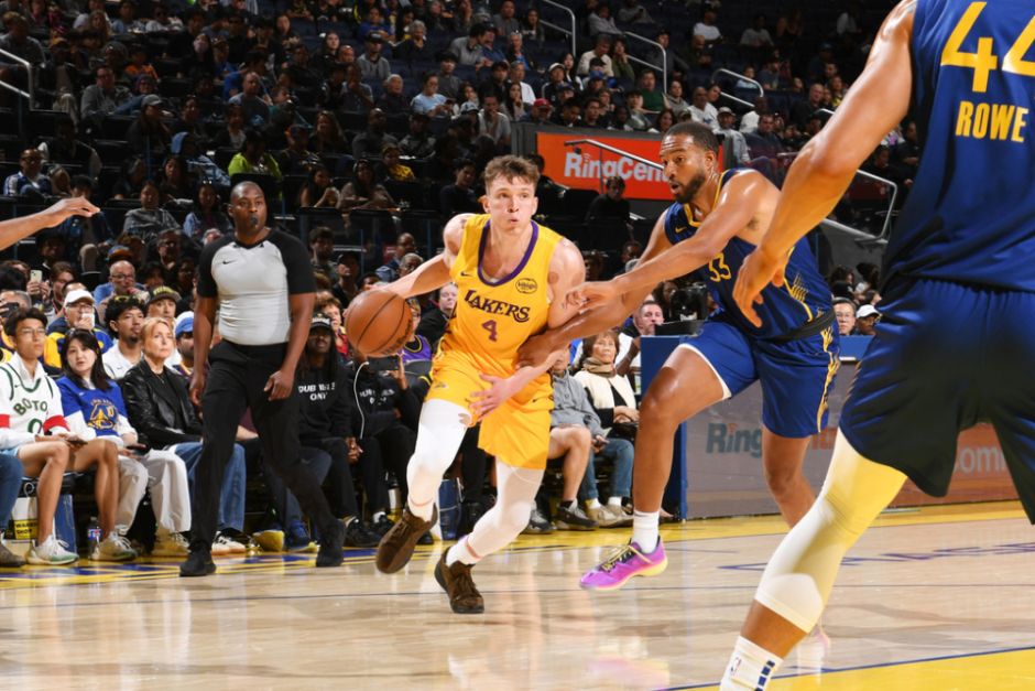 NBA夏季联赛战报：克内克特疑似摆烂：13中3三分6中0 屡屡成湖人寻求交易筹码