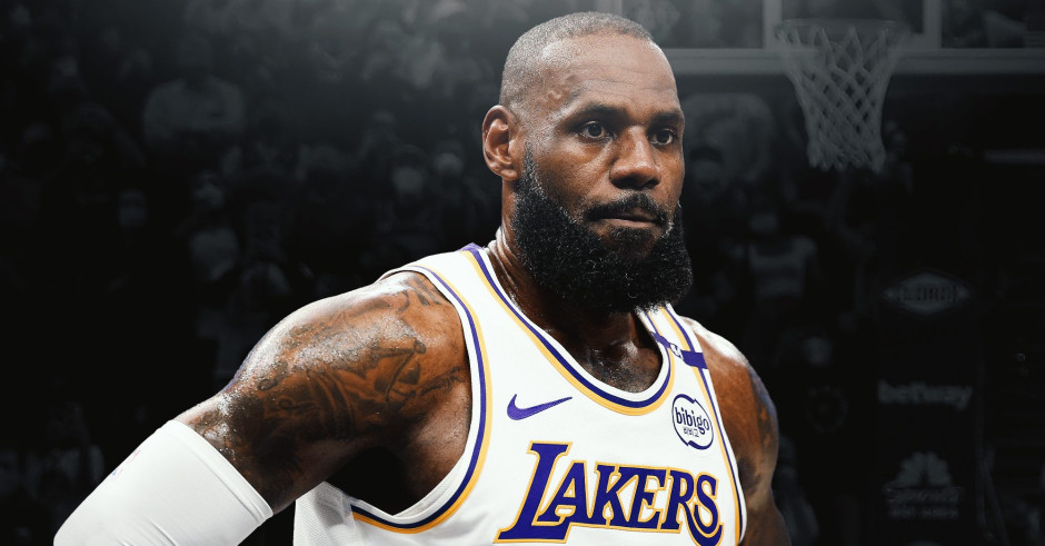 NBA交易流言 名记文霍斯特说到湖人可能会拒绝詹姆斯的续约需求来保证未来球队薪资