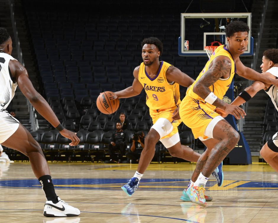 NBA夏联战报：湖人逆转马刺贝兹利27+13准绝杀 布朗尼2分克内克特25分