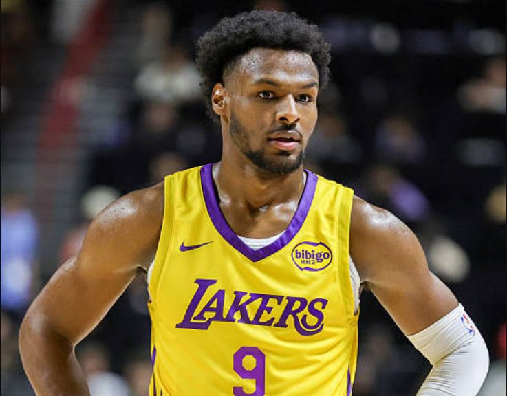 NBA夏联战报：詹姆斯观战湖人轻取鹈鹕 布朗尼14分广东外援两双5帽
