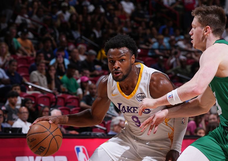 NBA夏联战报：布朗尼再爆发 上半场0分下半场18分创新高 狂送8失误成瑕疵