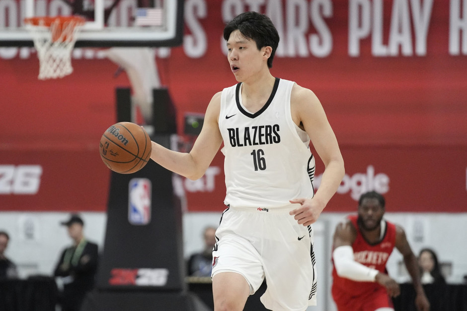 杨瀚森第四战夏联8分8板5助3帽 开拓者vs火箭比分战报