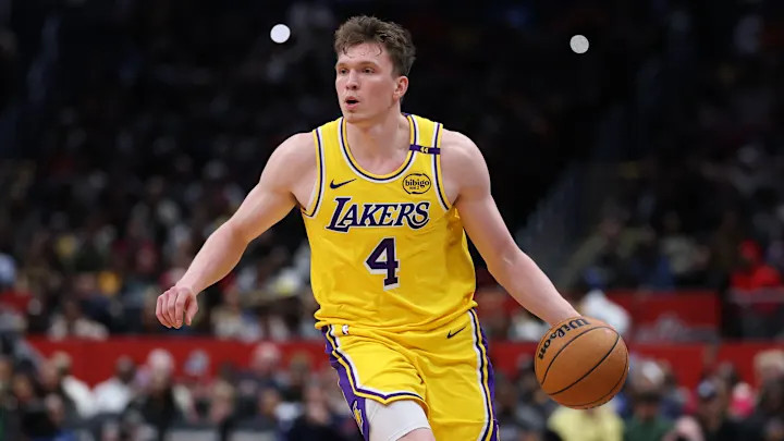 NBA湖人夏季联赛克内克特场均11.7分手感冰冷表现不尽人意！