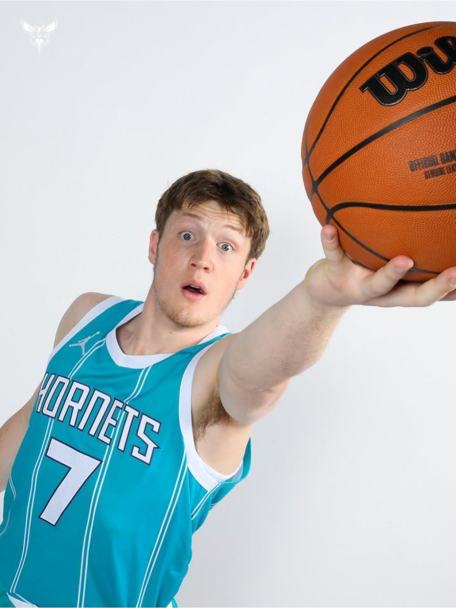 NBA夏联决赛对阵：黄蜂29分大胜会师国王 两队均5胜0负争冠