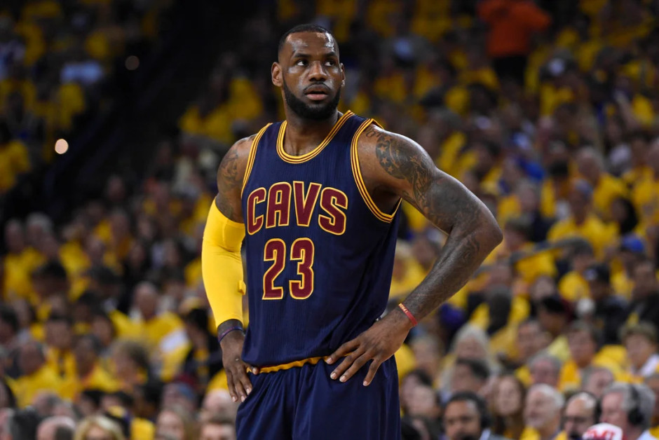 NBA高管：如果骑士在下个赛季未能夺冠，我预计他们会不遗余力地争取詹姆斯回归