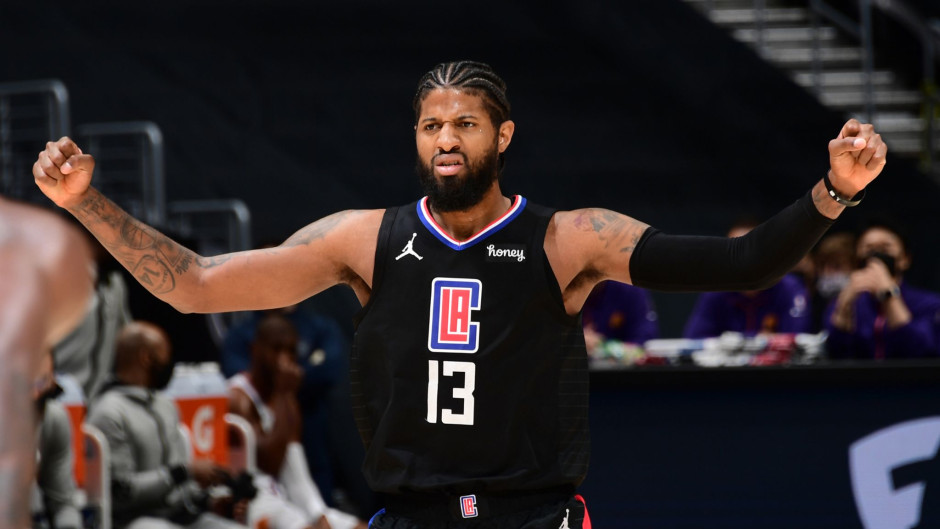 沃尔正式退役！2010届NBA选秀球员仅剩保罗乔治 两人生涯高光数据对比！