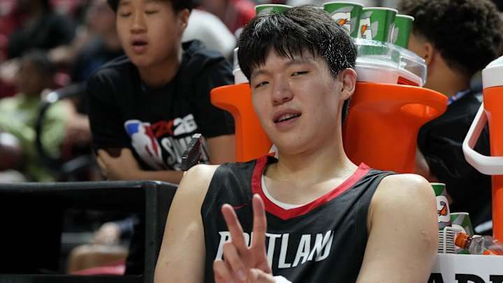 队记：杨瀚森已经赢得波特兰球迷喜爱 他是开拓者潜在进攻枢纽