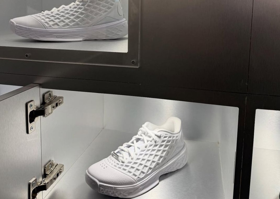 全新科比球鞋！NIKE ”KOBE 3 Protro Low” 设计细节曝光