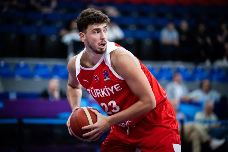 美记：申京在欧锦赛表现出色，下赛季回归NBA他有希望率领火箭取得突破