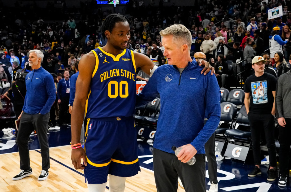 美记：库明加续约或许会拖非常长时间，NBA没有规定球员要在训练营之前完成续约