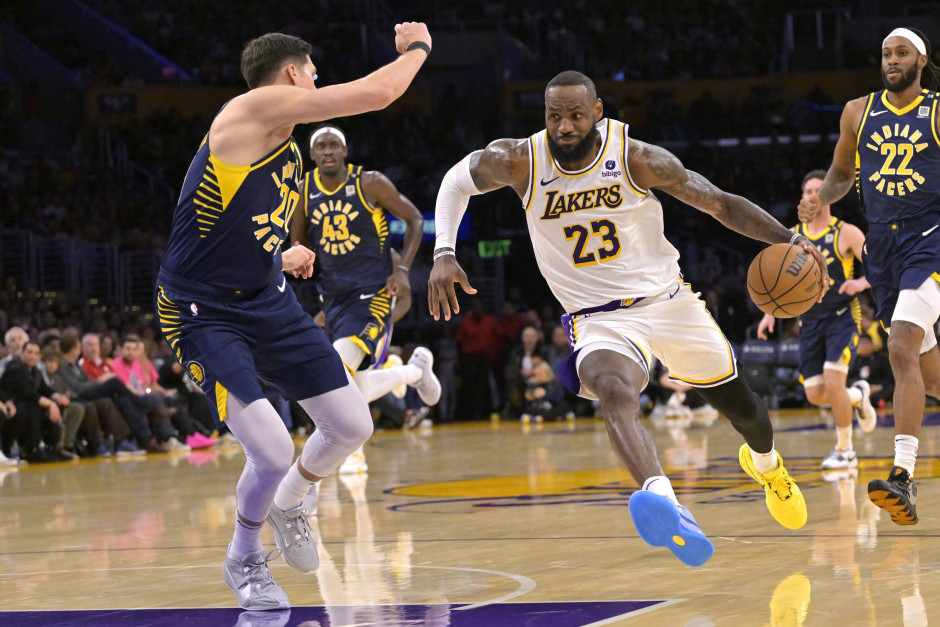 NBA高管：詹姆斯大概率还会打1-2个赛季，他希望能与二儿子布莱斯并肩作战