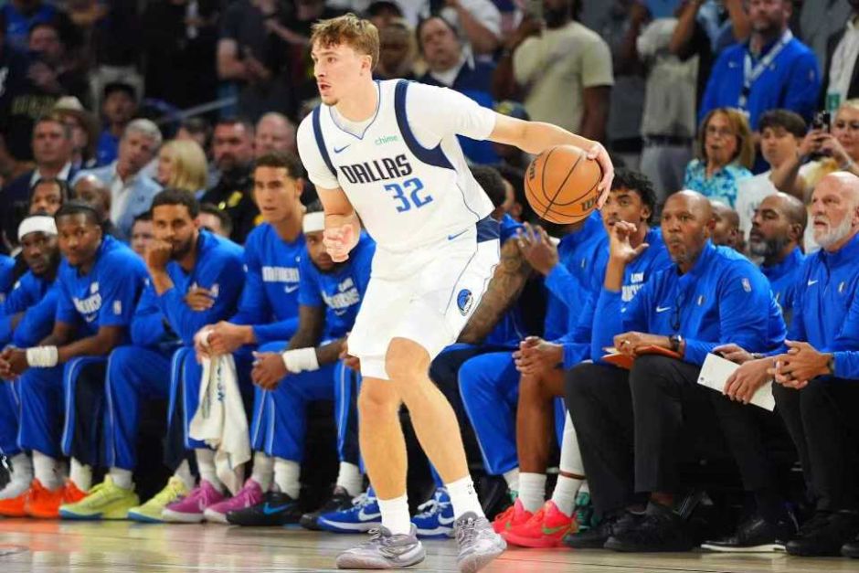 NBA季前赛战报：独行侠拒绝32分逆转 状元10分中规中矩 拉塞尔首秀仅3中1