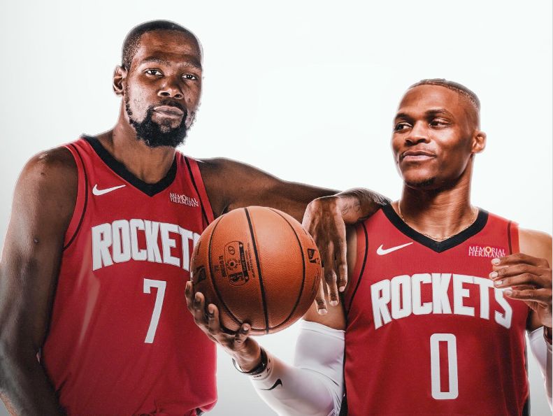 杜兰特：威少是传奇理应留在NBA 如果能和他在火箭重聚会很棒