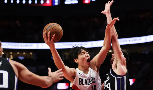 杨瀚森迎来个人季前赛主场首秀砍下16分4板1助3帽！刷新个人NBA得分与盖帽纪录