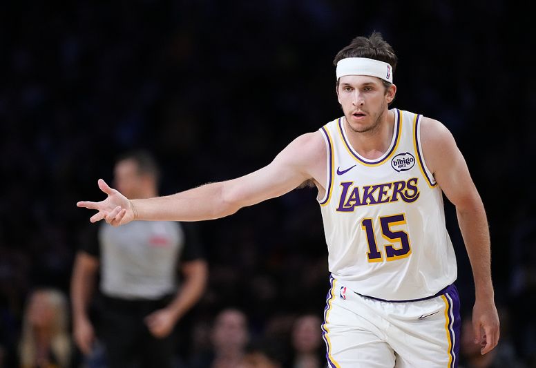 NBA季前赛战报：东詹库里缺席湖人力克勇士 里夫斯21分伤退艾顿14+8