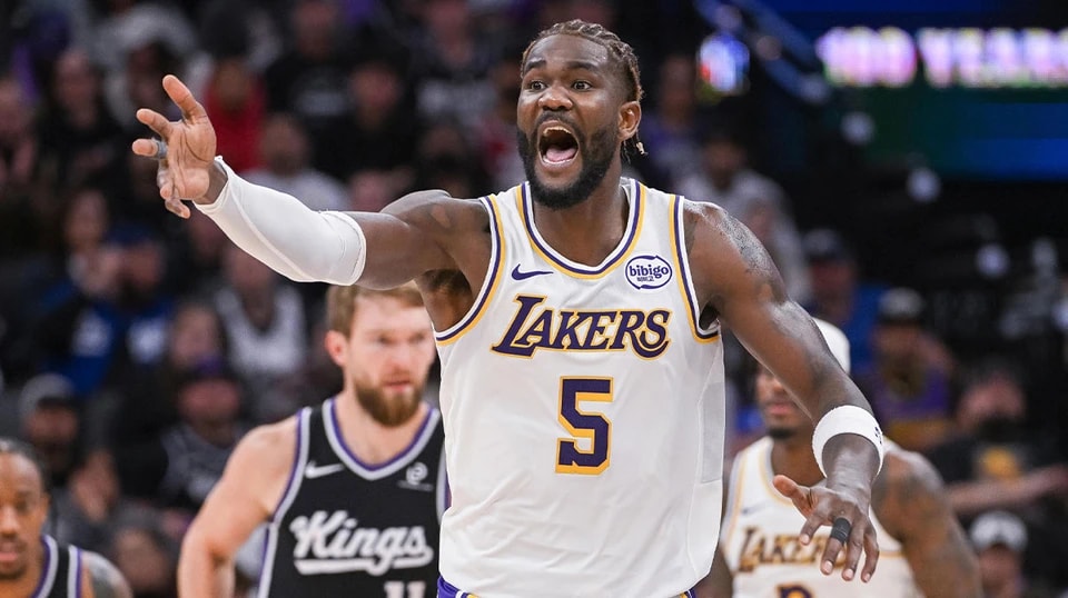 德安德烈·艾顿