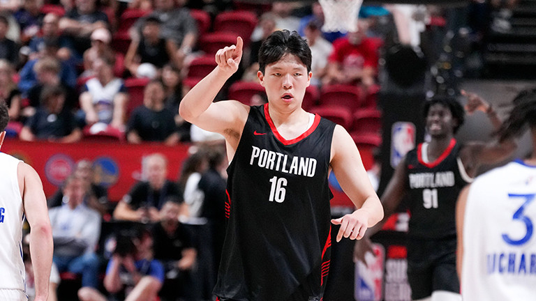 出战8分36秒!杨瀚森迎来NBA生涯出场时间新高 出战8分36秒!杨瀚森迎来NBA生涯出场时间新高