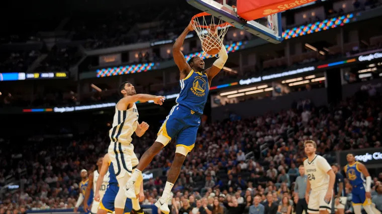 美记:库明加本赛季状态进步很大,巴特勒应该给他提了些建议 美记:库明加本赛季状态进步很大,巴特勒应该给他提了些建议