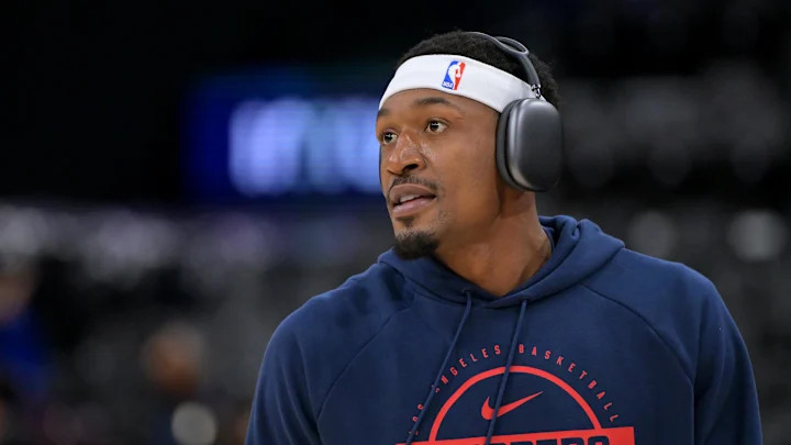 快船主帅:比尔背部酸痛将缺席对阵勇士的比赛 快船主帅:比尔背部酸痛将缺席对阵勇士的比赛