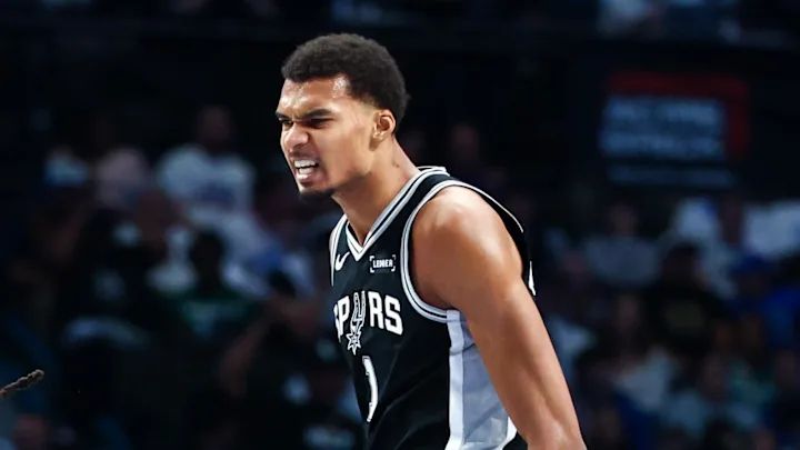 DPOY领跑MVP第二！美媒评文班火热表现：少林之旅激发全部能力