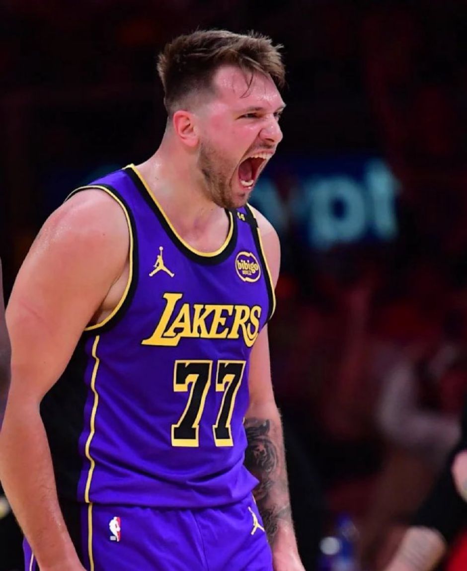 东契奇有望明日复出战灰熊!斯马特状态也升级 詹姆斯等4人继续缺阵 东契奇有望明日复出战灰熊!斯马特状态也升级 詹姆斯等4人继续缺阵