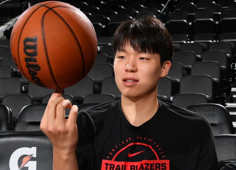 杨瀚森即将DNP?罗威状态升级为出战成疑:明日有望复出战掘金 杨瀚森即将DNP?罗威状态升级为出战成疑:明日有望复出战掘金