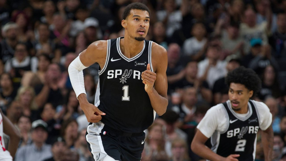 马刺新赛季豪取五连胜!创下球队历史上最佳的赛季开局战绩 马刺新赛季豪取五连胜!创下球队历史上最佳的赛季开局战绩