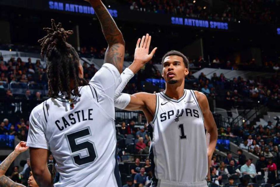 NBA常规赛战报:5战全胜!文班27+18+6+5帽马刺险胜热火 阿德巴约31+10 NBA常规赛战报:5战全胜!文班27+18+6+5帽马刺险胜热火 阿德巴约31+10