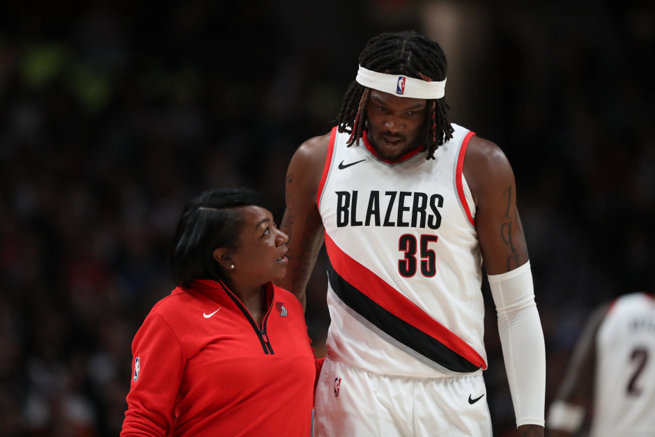 NBA杯小组赛开拓者vs掘金 开拓者伤病报告更新!罗威状态升级为出战成疑 NBA杯小组赛开拓者vs掘金 开拓者伤病报告更新!罗威状态升级为出战成疑