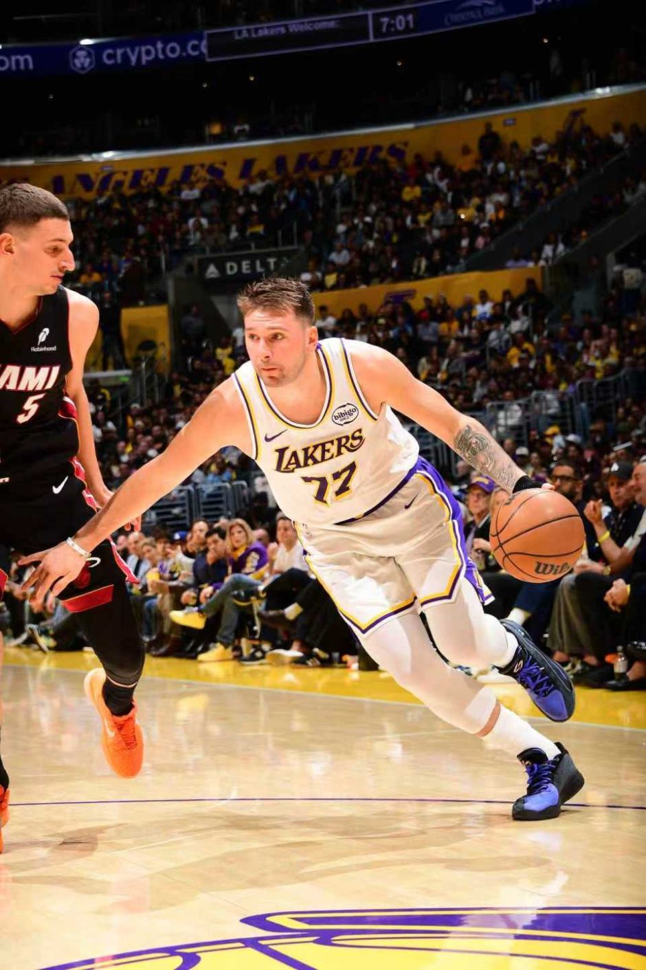 NBA常规赛录像回放完整版-热火vs湖人全场回放（11.3）东契奇三双