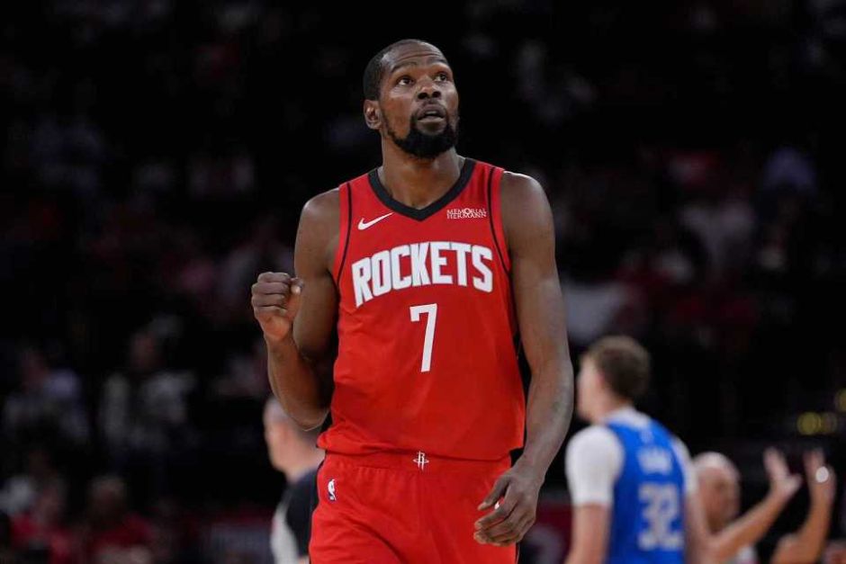 NBA常规赛战报：杜兰特21分火箭险胜独行侠 申京26+11+6阿门27分