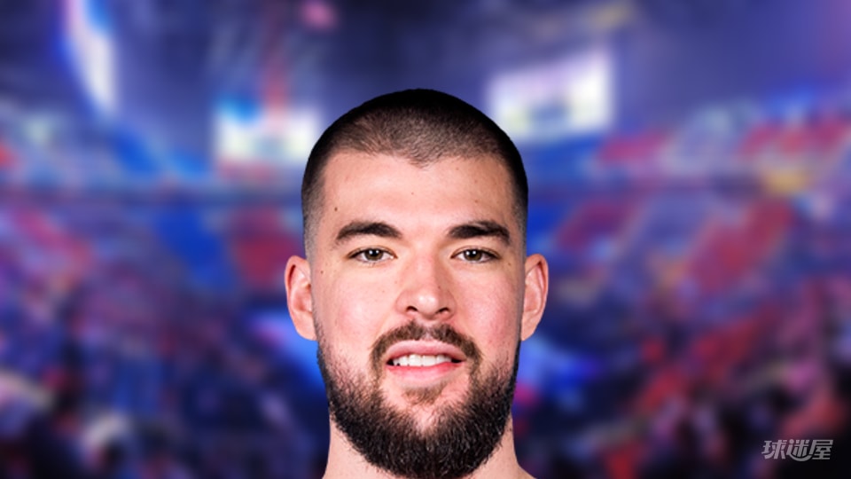 NBA每日篮板王：伊维察·祖巴茨18篮板(2025年11月04日)