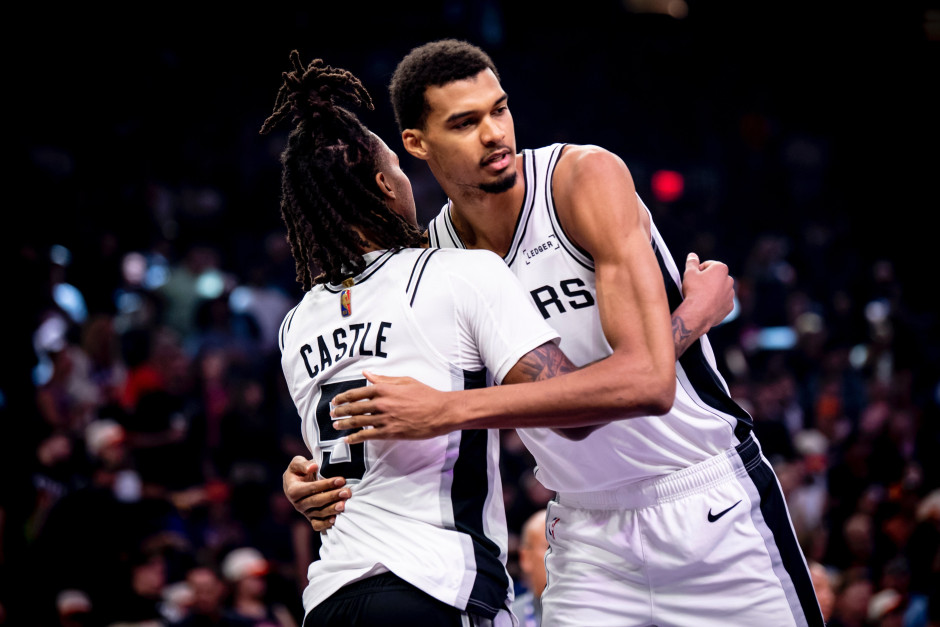 nba直播在线观看高清直播：常规赛马刺vs湖人（11.6）面对文班亚马湖人能否延续连胜？