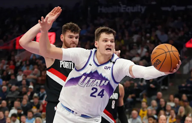 Shams:爵士中锋凯斯勒左肩关节盂唇撕裂,已接受手术治疗赛季报销 Shams:爵士中锋凯斯勒左肩关节盂唇撕裂,已接受手术治疗赛季报销