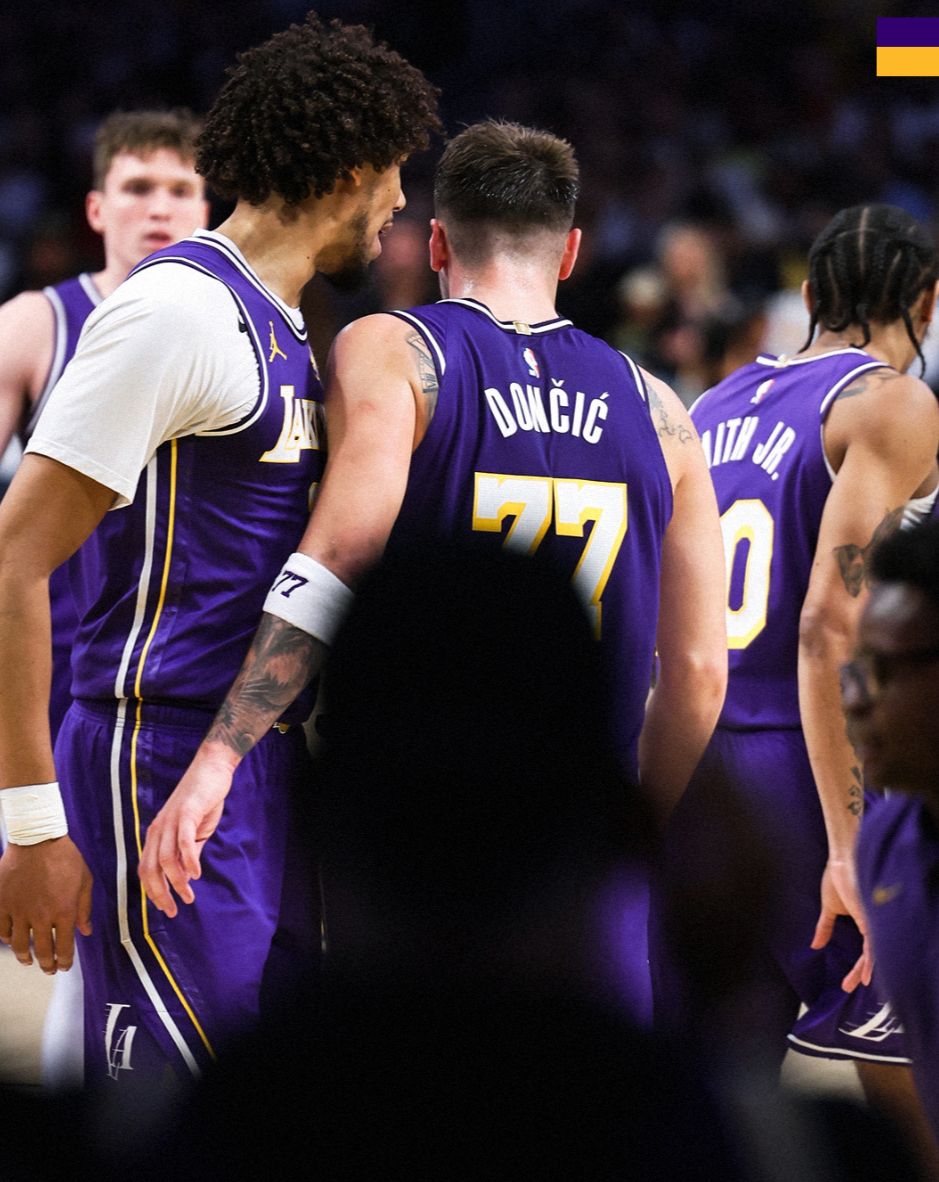 轰35+13+9+5断2帽!东契奇又刷纪录湖人五连胜 手臂肌肉更为抢眼 轰35+13+9+5断2帽!东契奇又刷纪录湖人五连胜 手臂肌肉更为抢眼