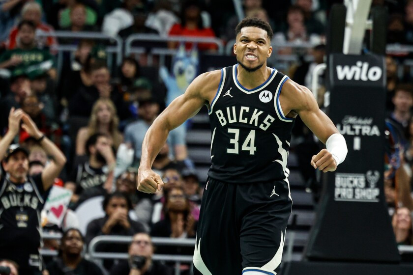 仅用7场比赛!字母哥成为历史上单赛季最快达成至少250分+100板+50助的球员 仅用7场比赛!字母哥成为历史上单赛季最快达成至少250分+100板+50助的球员