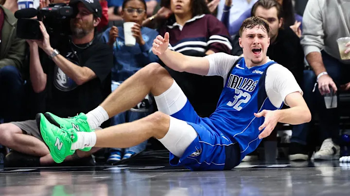 美记：独行侠的季后赛前景非常差，队内外围绕战绩的负面情绪不断上升