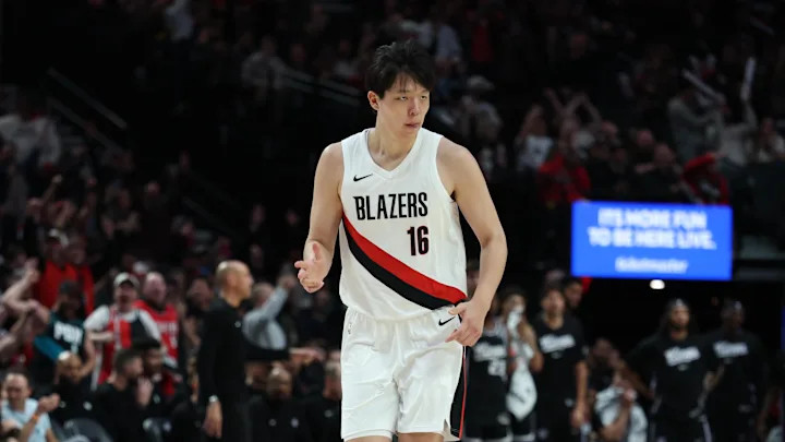 开拓者主帅:杨瀚森需要尽快恢复并达到NBA级别的竞技状态,这是他获得出场机会的前提 开拓者主帅:杨瀚森需要尽快恢复并达到NBA级别的竞技状态,这是他获得出场机会的前提