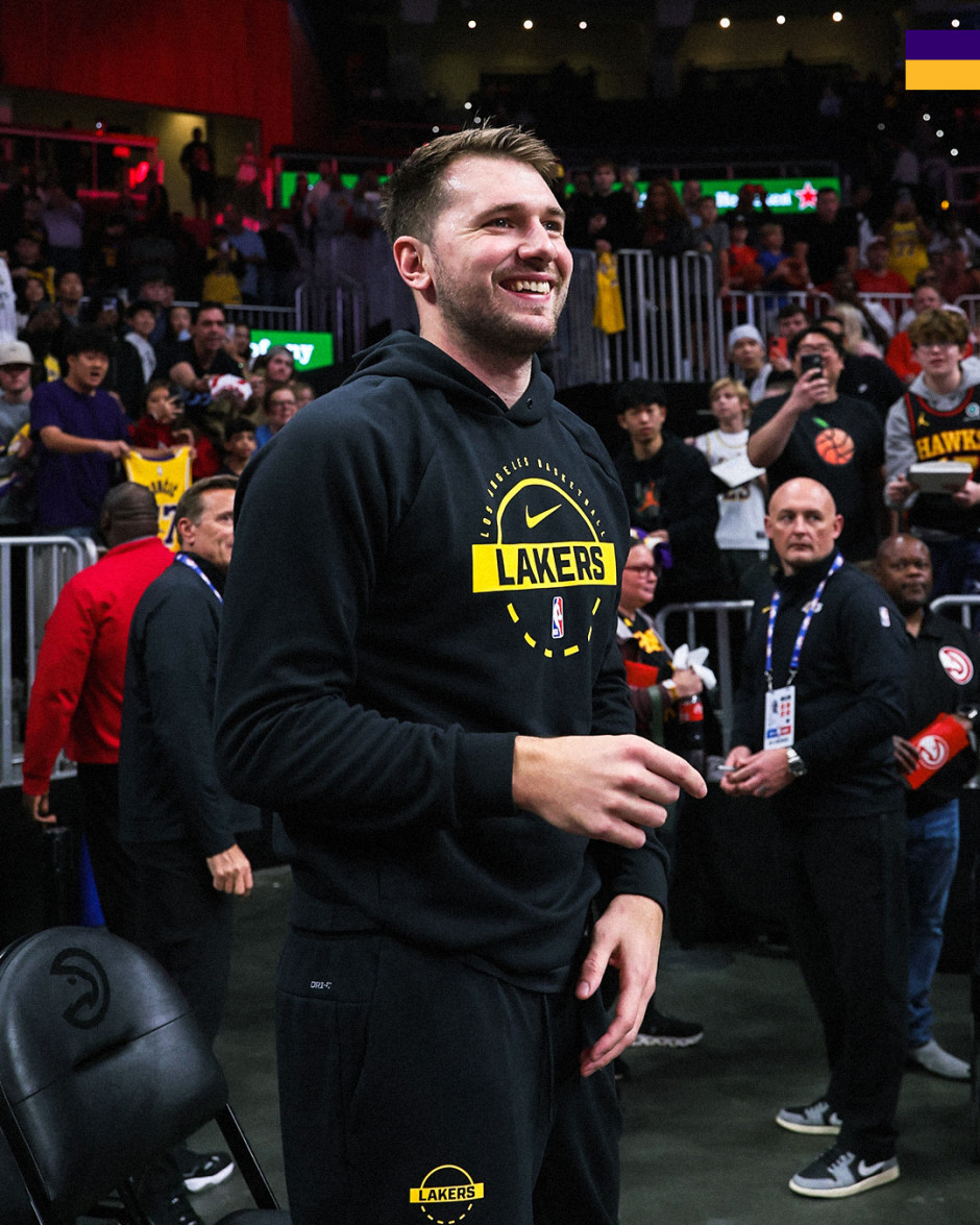 NBA常规赛-湖人vs黄蜂伤病名单（11月11日）里夫斯出战成疑