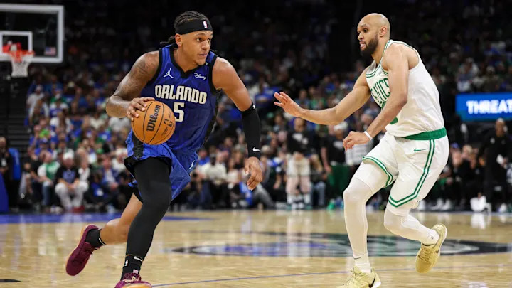 Shams：班凯罗完成核磁共振检查确诊为左腹股沟拉伤，无缘魔术周六对阵篮网的比赛