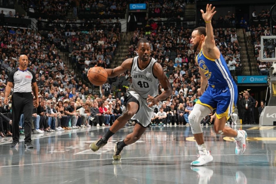 NBA杯录像全场回放常规赛：勇士VS马刺（11.15）库里砍下49分献罚球准绝杀