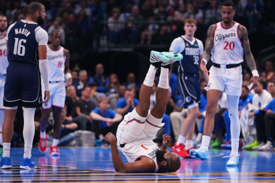 哈登打了4年“七伤拳”!自带魔咒干废7个明星队友 抱团却成大腿 哈登打了4年“七伤拳”!自带魔咒干废7个明星队友 抱团却成大腿