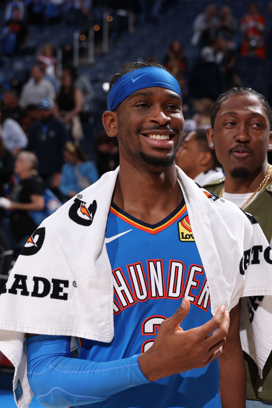 亚历山大独一档!4点稳稳卫冕MVP 1规律从乔丹时代就有 亚历山大独一档!4点稳稳卫冕MVP 1规律从乔丹时代就有