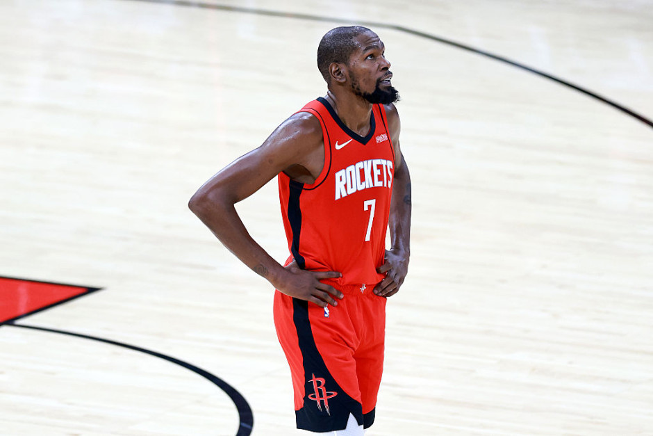 杜兰特成为火箭队史连续两场30+最年长的球员 杜兰特成为火箭队史连续两场30+最年长的球员