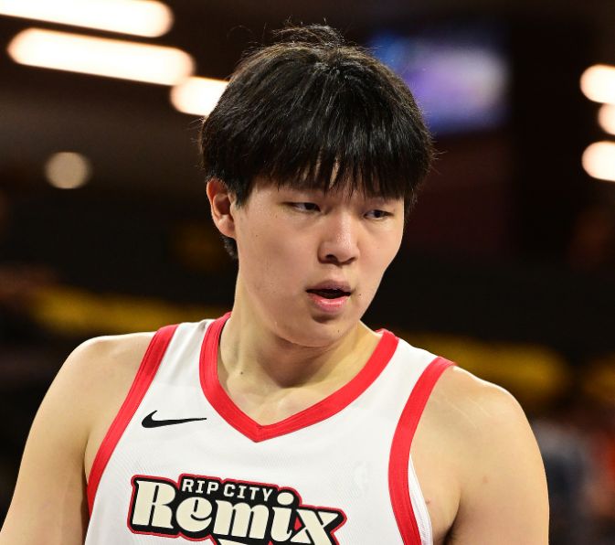 G联赛:杨瀚森21+9+3+3帽连中两记续命三分 混音惜败吞首败 G联赛:杨瀚森21+9+3+3帽连中两记续命三分 混音惜败吞首败