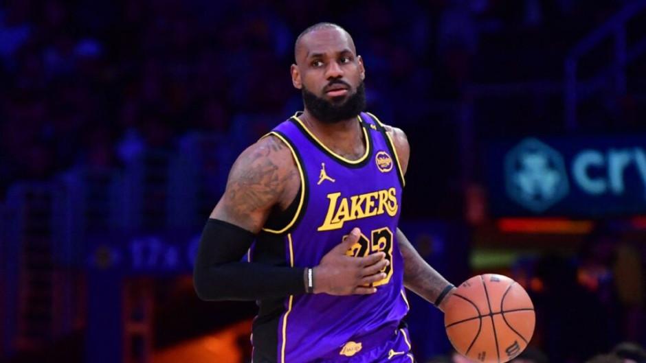 湖人召回詹姆斯参加训练!19号湖人主场对阵爵士詹姆斯能否迎来赛季首秀? 湖人召回詹姆斯参加训练!19号湖人主场对阵爵士詹姆斯能否迎来赛季首秀?